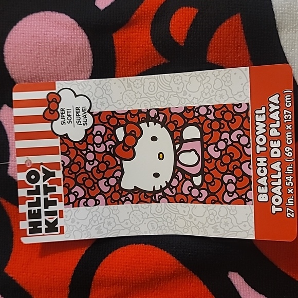 Hello Kitty Super Soft Absorbent Fade Resistant Beach Towel 27" x 54" - Picture 3 of 5